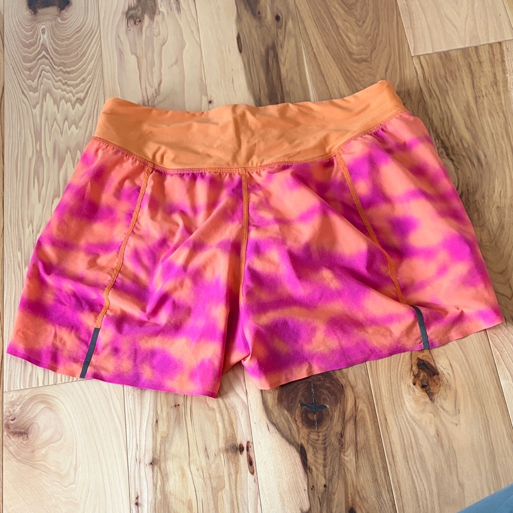 Janji cadence 4” running short - slight defect - Picture 4 of 5
